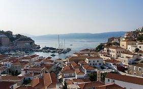 Fos Hydra Residence